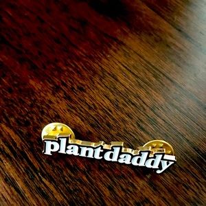 PLANT DADDY Gold Pin
